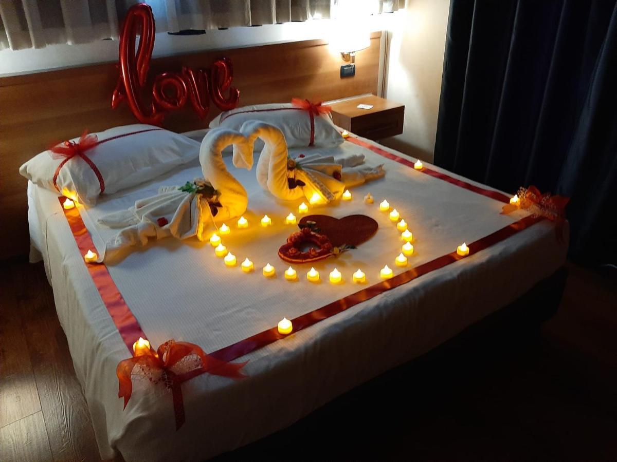 Hotel Aurora Wellness & Spa ทิโวลิ แตร์เม ภายนอก รูปภาพ
