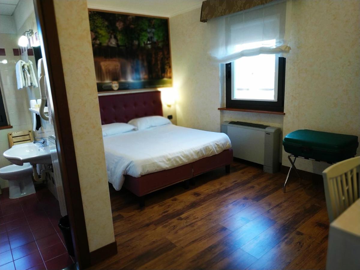 Hotel Aurora Wellness & Spa ทิโวลิ แตร์เม ภายนอก รูปภาพ