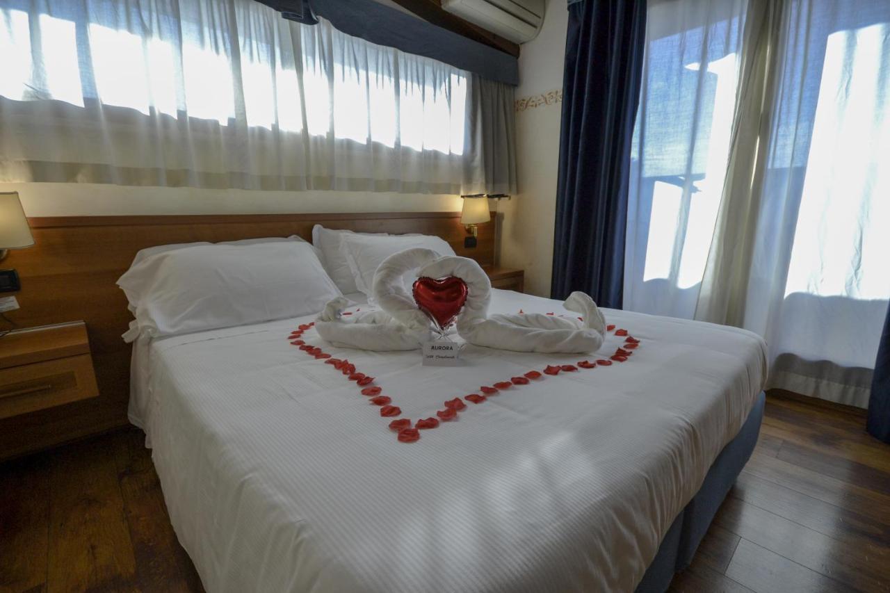 Hotel Aurora Wellness & Spa ทิโวลิ แตร์เม ภายนอก รูปภาพ