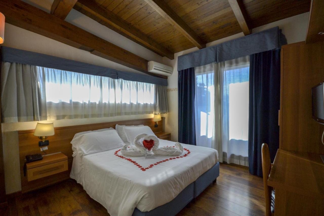Hotel Aurora Wellness & Spa ทิโวลิ แตร์เม ภายนอก รูปภาพ