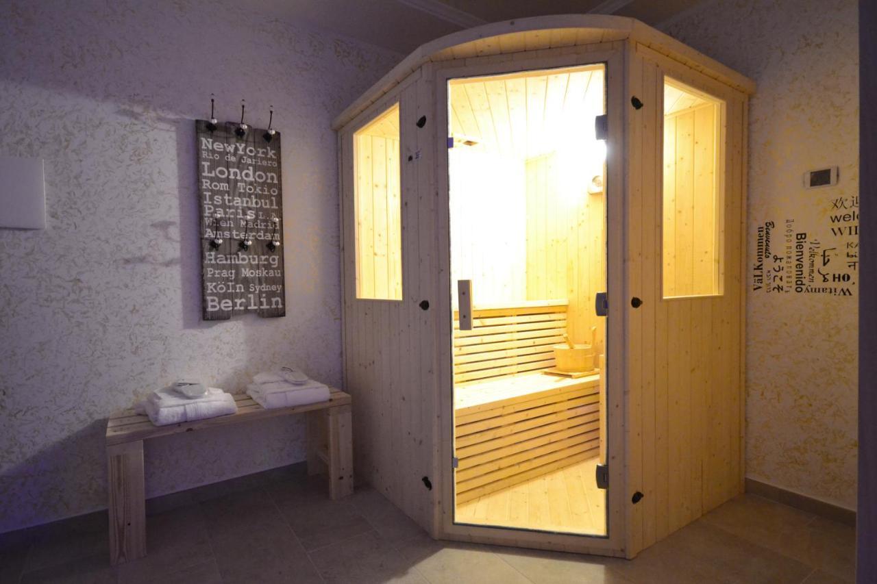 Hotel Aurora Wellness & Spa ทิโวลิ แตร์เม ภายนอก รูปภาพ